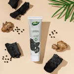 Избелваща паста за зъби Dabur с активен въглен черен пипер и джинджифил